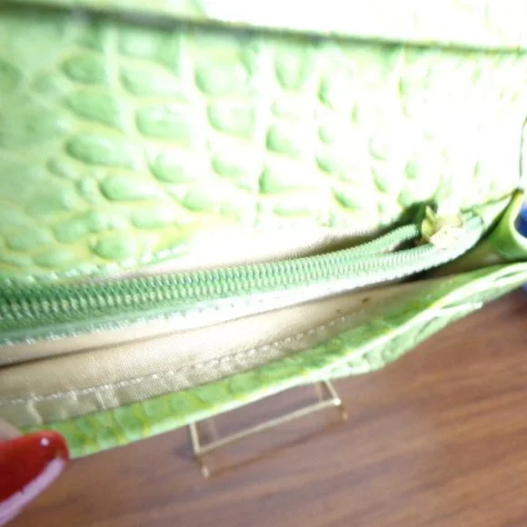 Brahmin Green Melbourne Leather Folding Debbie Wallet No Wrist Strap Org… - Picture 4 of 8